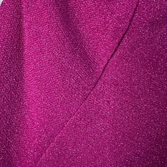 One shoulder, leg slit, shimmery crepe - Picture 2 of 4